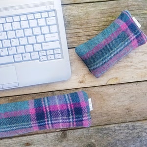 Handmade Wool Mouse & Keyboard Wrist Rest | Herringbone Purple Green Wool | 6 SIZES| Home Office| Coworker Gift | WFH TKL | Mother&#39;s Day