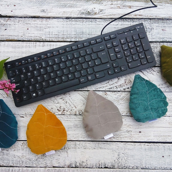 Handmade Velvet Mouse Wrist Rest | Leaf Shape | Many Colours Velvet | Green Velvet | Home Office| Coworker Gift | WFH | Mother's Day Gift