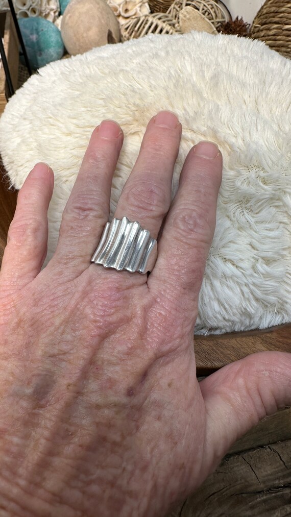 Saddle Ring - Marked TH - Curved Ribbed Silver Ri… - image 2