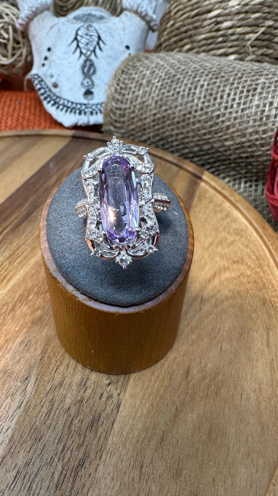 Beautiful Rectangle Deco Style Ring - Amethyst Ce… - image 2