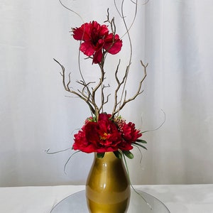 Gold and burgundy centerpiece, burgundy flower centerpiece, wedding centerpiece, quinceañera centerpiece, Burgundy party decor, tree branch