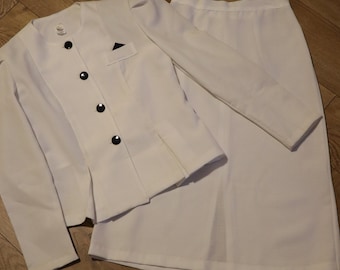 Vintage 1980s Two-Piece Women's Suit - White Skirt and Blazer - Business Suit - Size 5 (Small)