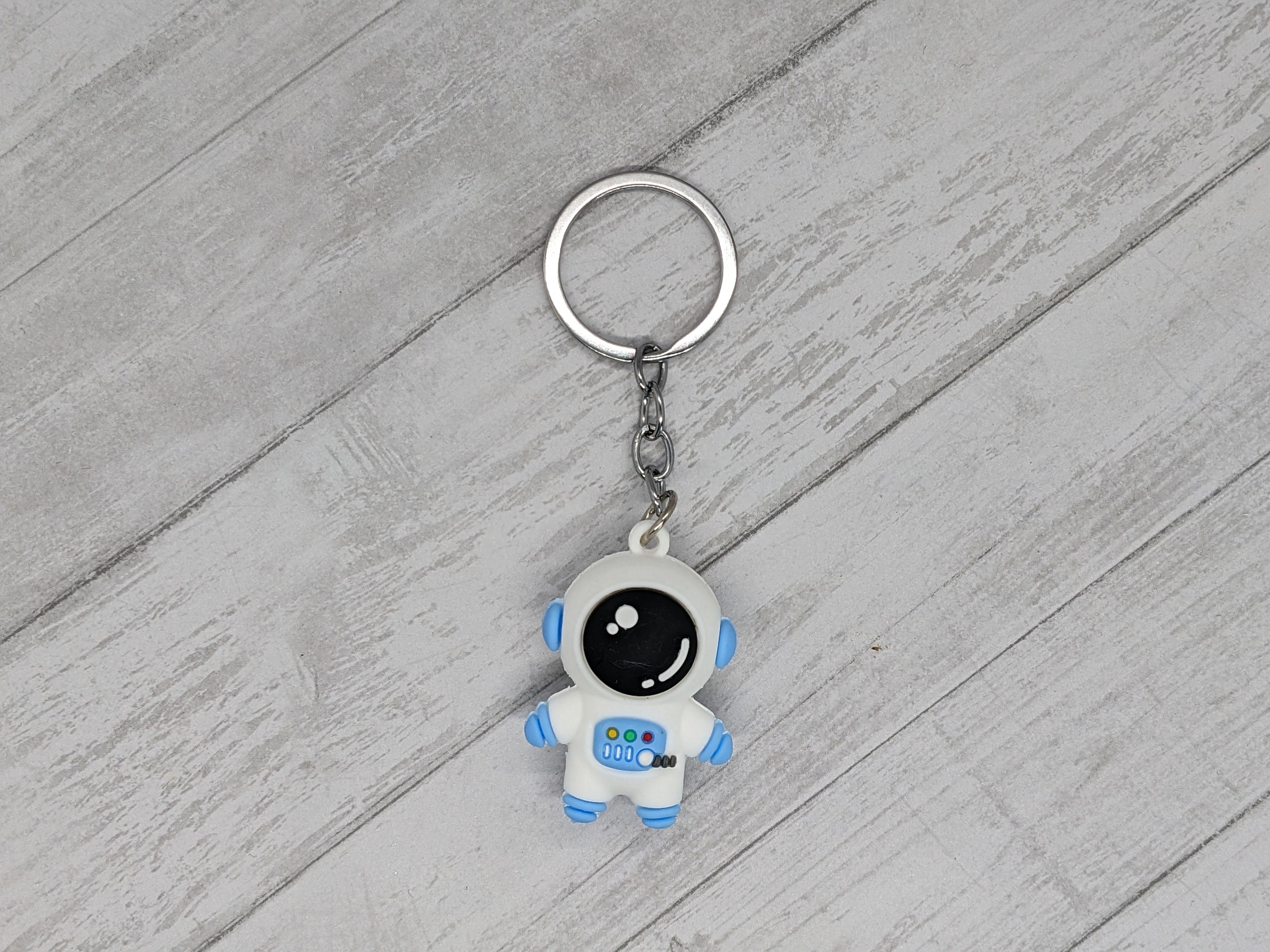 Astronaut Astronaut Keychain Bag Pendant Original Car Decoration And  Luggage Bag Parts Accessory With Gift Box From Emma_fashion, $17.7