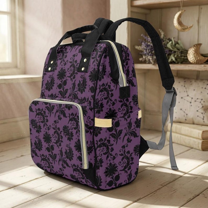 Mochila cambiador con estampado damasco morado, bolso de viaje estilo bruja gótica para mamás. imagen 6