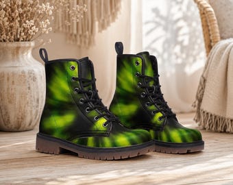 Groene tie-dye-gevechtslaarzen, veganistisch leren schoeisel, grunge-festivalschoenen, edgy laarzen in jaren 90-stijl