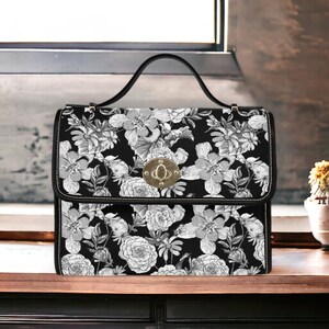 Sac roses noir et blanc, sac à main à bandoulière floral, sac cottagecore fantaisiste de style victorien, sac à main roses chic français, sac floral bohème chic