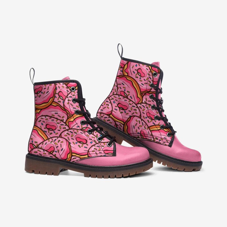 Roze donutgevechtslaarzen, pastelkleurige bakkerijprint veterschoenen, kawaii-statementschoenen afbeelding 13