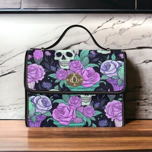 Sac cartable en toile Halloween Boho tête de mort foncé, sac à main à bandoulière sorcière Cottagecore, joli sac goth avec sangle en cuir végétalien, sac à main cadeau boho hippie