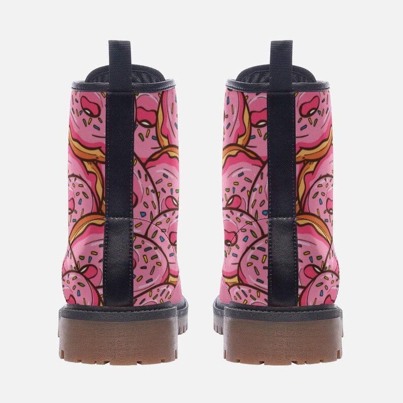 Roze donutgevechtslaarzen, pastelkleurige bakkerijprint veterschoenen, kawaii-statementschoenen afbeelding 15