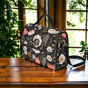 Cartera de lona floral oscura, bolso cruzado de bruja del bosque boho, bolso de lona y cuero vegano, bolso de regalo boho hippies de lunas brujas