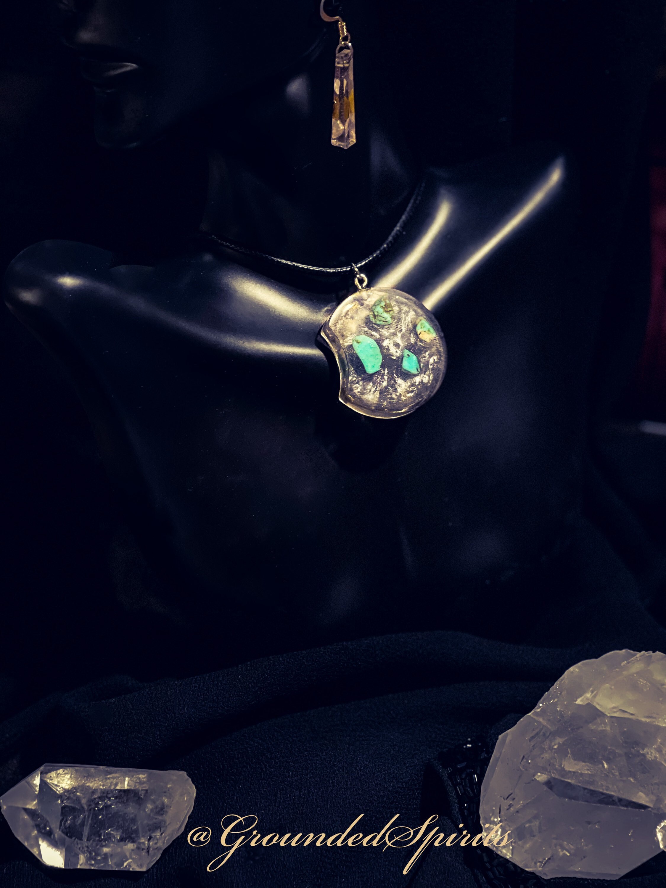 Colgantes de fases de luna de resina de cristal Etsy