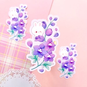 Ridderspoor geboortemaand bloem sticker | Dagboek, laptop, fles, plannersticker | Waterdichte sticker | Weerbestendige sticker |