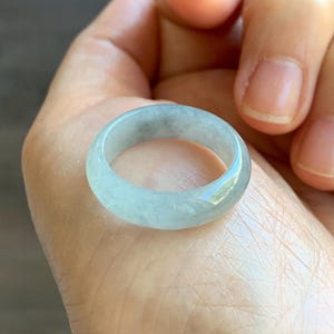 Natural Grade A Icy Translucent Light Gray Wuji Marbled Jade Jadeite Band Ring Size 8.5 US 天然冰胶乌鸡翡翠戒圈 MWJ66A