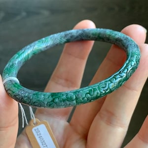 Certified Natural Translucent Wuji & Green Marbled Jadeite Engraved Bangle Pendant Set 56.7mm 天然乌鸡飘绿花翡翠雕花手镯镯心吊坠