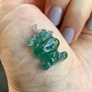 Natural Guatemalan Icy Translucent Gelatinous Teal Green Jadeite Baby Cow Pendant 18K White Gold 5g 天然冰胶危蓝绿翡翠小牛镶嵌吊坠