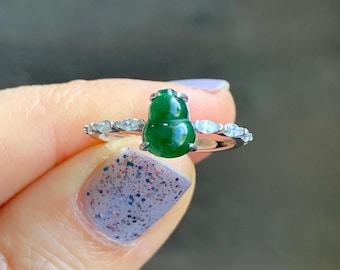 Natural Grade A Guatemalan Icy Translucent Green Jadeite Gourd Hulu Solitaire Ring Sterling Silver Size Adjustable 天然冰危绿翡翠葫芦蛋面银镶戒指 HL50