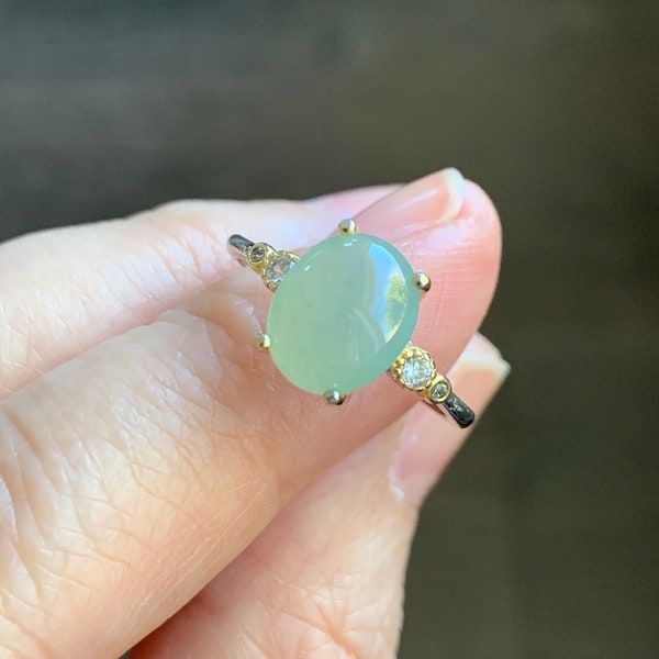 Natural Burmese Icy Translucent Light Green Pale Green Jadeite Oval Cabochon Solitaire Ring S925 Sterling Silver Size 7 天然缅甸晴色翡翠蛋面银镶戒指