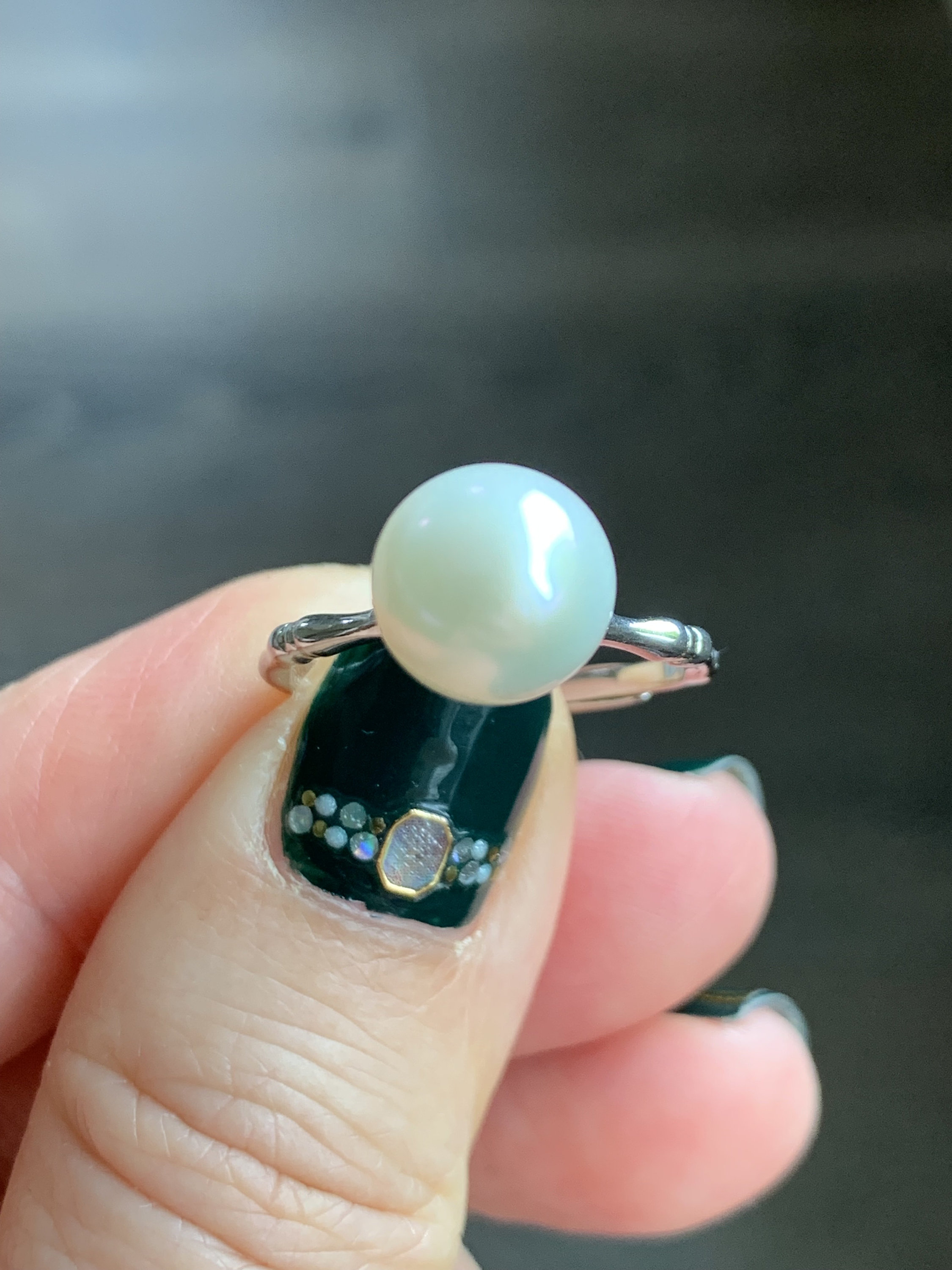 Natural Genuine Freshwater White Round Pearl Solitaire Ring Natural Genuine Freshwater White Round Pearl Solitaire Ring