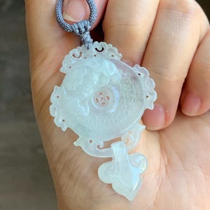 天然グレード A 氷のような高半透明白翡翠ジェダイト蓮の花ピン