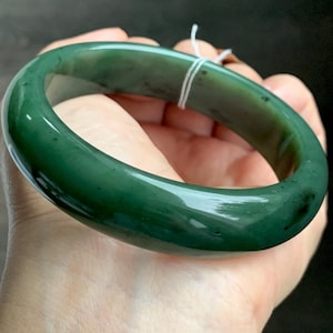 認定天然ネフライト ジェイド 半透明 ダーク グリーン バングル 