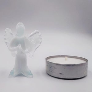 White Glass Angel Praying Miniature – Handmade Angel Figurine, Spiritual Home Décor, Collectible Gift, Religious Keepsake, Perfect Gift Idea