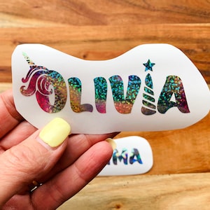 Personalisierter Name Vinyl Aufkleber | Personalisierter Namensaufkleber | Super für Wasserflaschen, Brillen, Kinderbücher und vieles mehr.