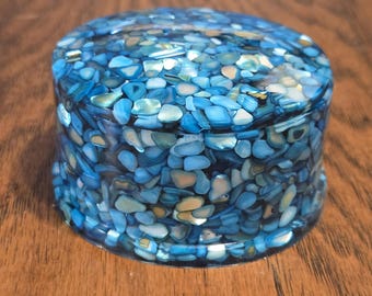 Blue Crushed Sea Shell Round Trinket Box with Lid, Housewarming Gift, Gift for Mom, Gift for Her, Bathroom Decor, Jewelry Dish with Lid