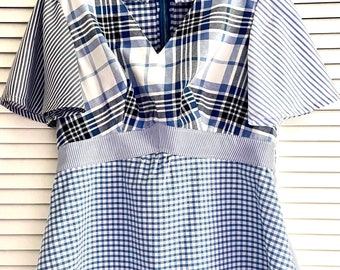 Bluse / Top hergestellt aus Upcycling-Shirts und Kissenbezügen - Blaue Muster- Größe Large - Handmade - Zero Waste