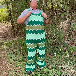 Upcycle Wide Leg Overalls made from Thrifted Knitted Blanket - green - Size XL/2XL - Handmade Wardrobe - Jumpsuit / Playsuit / Boho /EDM
