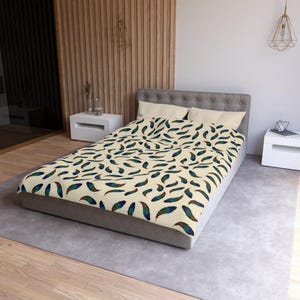 Microfiber Duvet Cover Whimsical Leaf Design Bedroom Decor Print Boho Bedding for Nature Lovers Spring Home Accents Feather Duvet Cover
