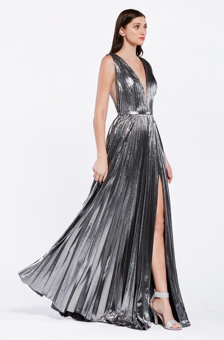 pleated foil dress Emerald Formal Evening Dresses 2026 for Elegant Women A-Line V-Neck Sleeveless Floor-Length Pleated Satin Wedding Guest Gown with Sash
