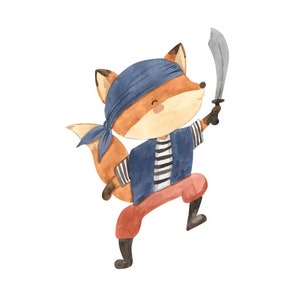 Può includere: Un'illustrazione ad acquerello di una volpe carina vestita da pirata. La volpe indossa una bandana blu sugli occhi, una camicia a righe blu e bianche, pantaloni rossi e tiene una spada d'argento.