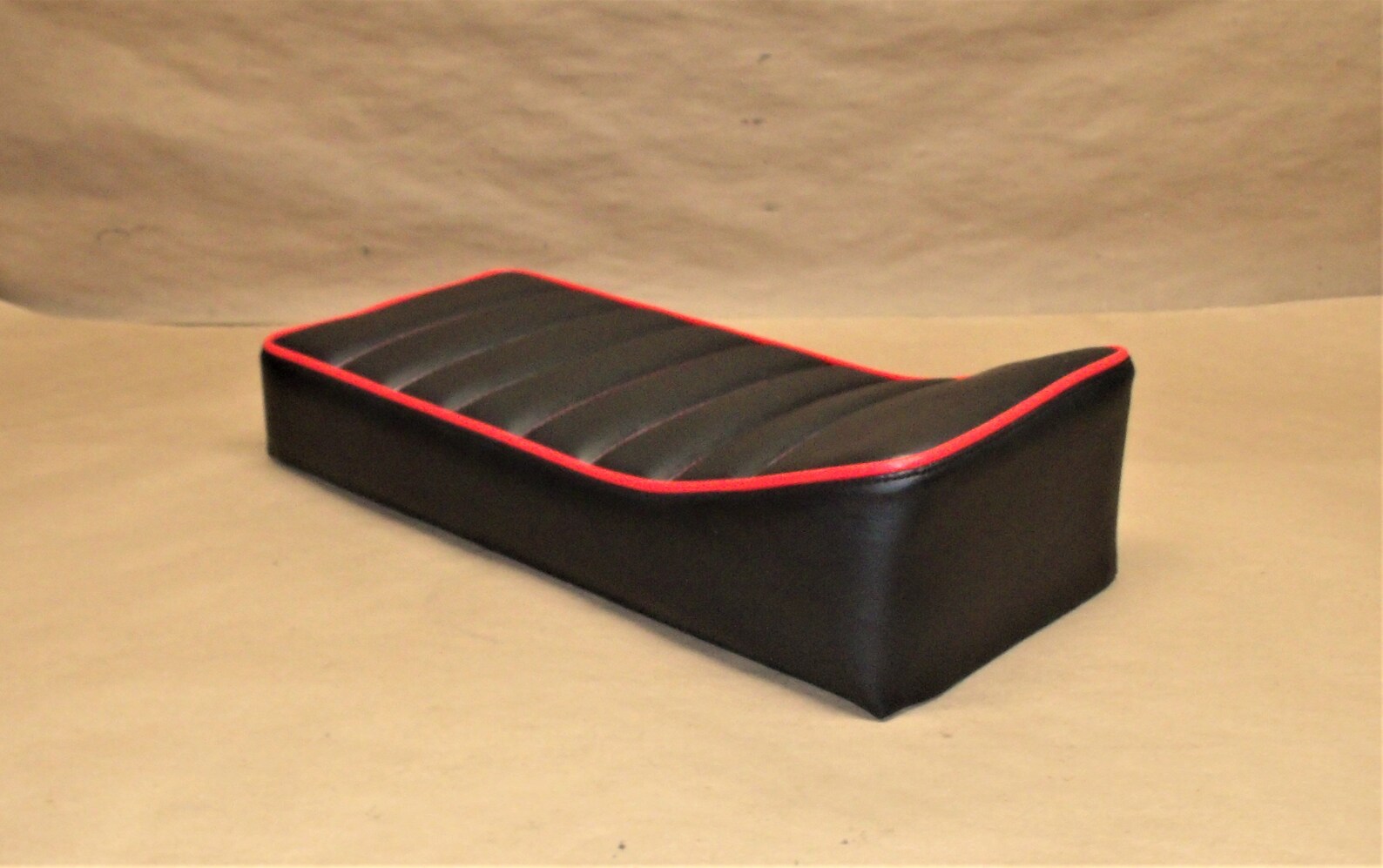 18 X 8 black/red raised back MINI BIKE SEAT Etsy