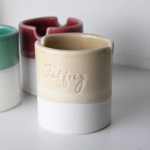 Tasse à eau personnalisée en céramique avec pinceau : accessoire de peinture fait main pour artiste