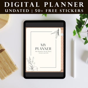 Peut inclure: Un planificateur numérique sur l'écran d'une tablette avec le texte "MY PLANNER" et "The Summary of my Plans, Events and Life". Le planificateur a un motif floral et un index de calendrier.