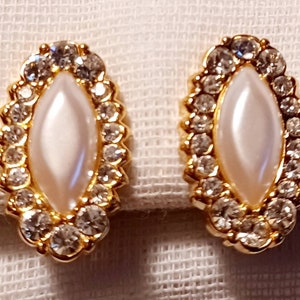 Vintage pearl and crystal Clip On stud earrings
