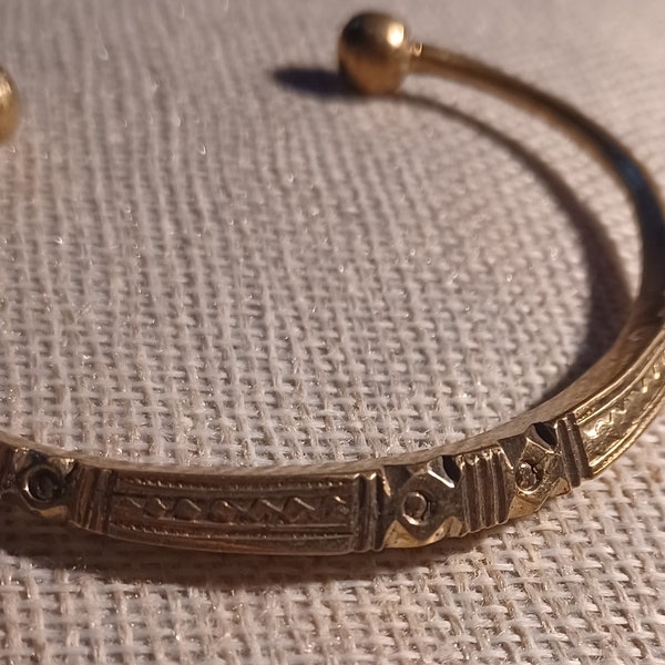 Mens Vintage African Carved brass  Tuareg Tribe Brass Bracelet.        #1735dc