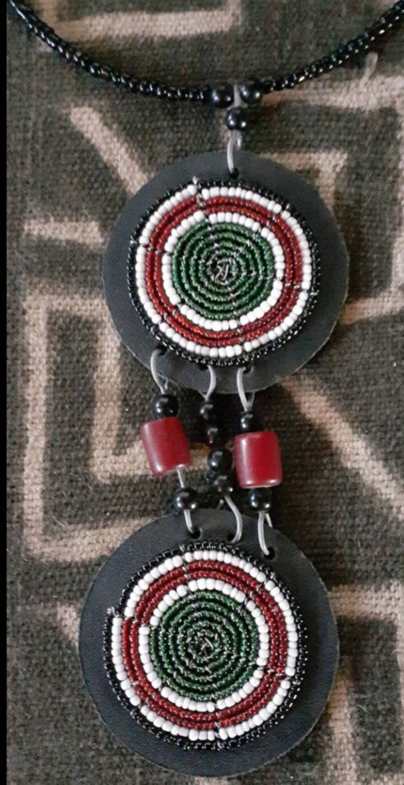Vintage Maasai Dramatic Necklace Set Beautiful an… - image 5