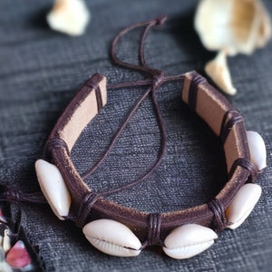 Mens Handmade Leather and Cowrie Shell Bracelet