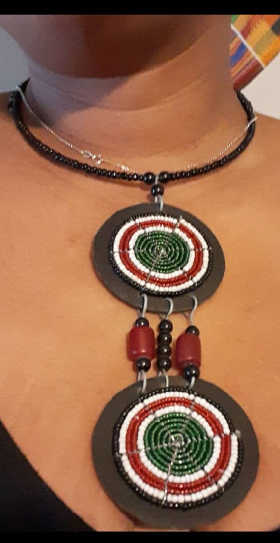 Vintage Maasai Dramatic Necklace Set Beautiful an… - image 2