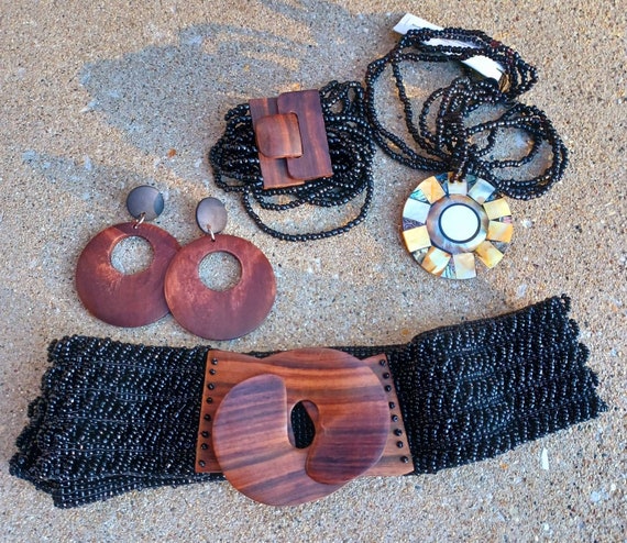 Vintage Beaded Belt Bracelet Earrings and Necklace Set  display picture 3