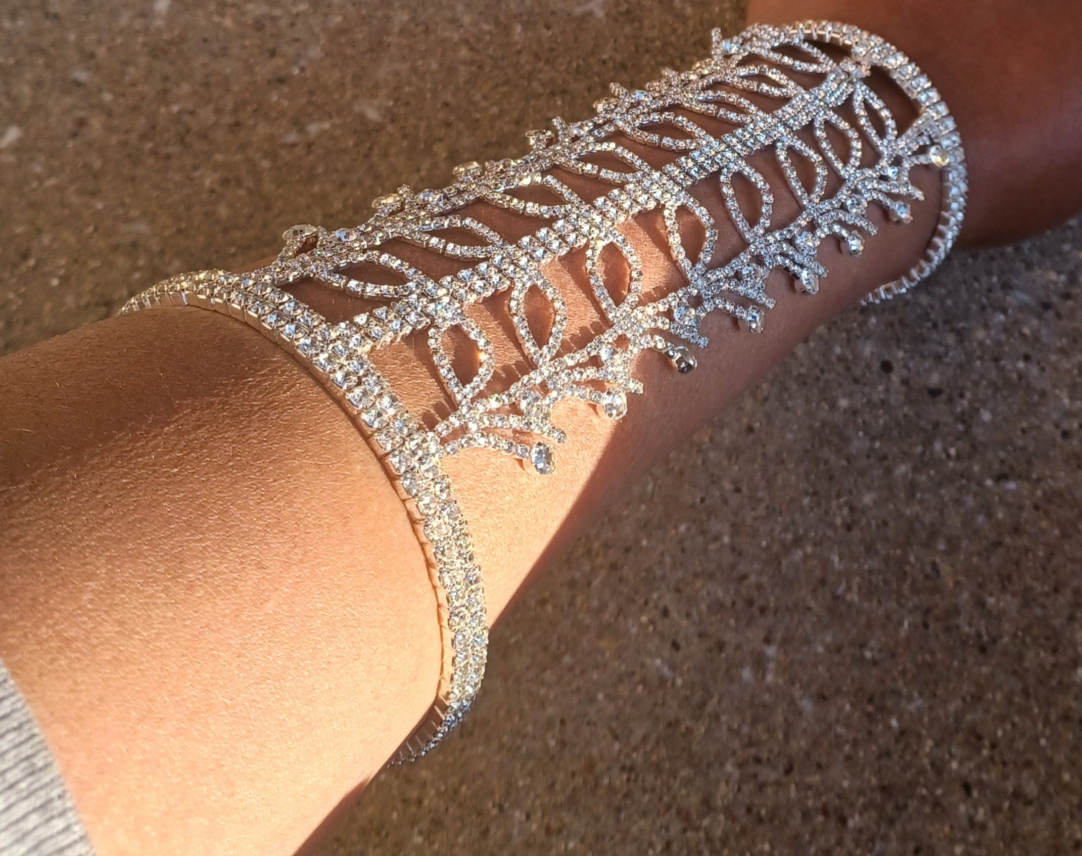 Bracelet with rhinestone cushion cut main image 1