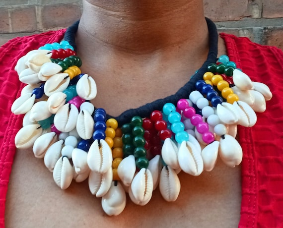 Vintage Cowrie Shell Bib Necklace Set with clip o… - image 2