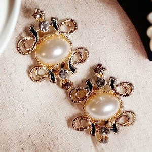 Vintage style Rhinestone and Pearl Stud Clip On Earrings