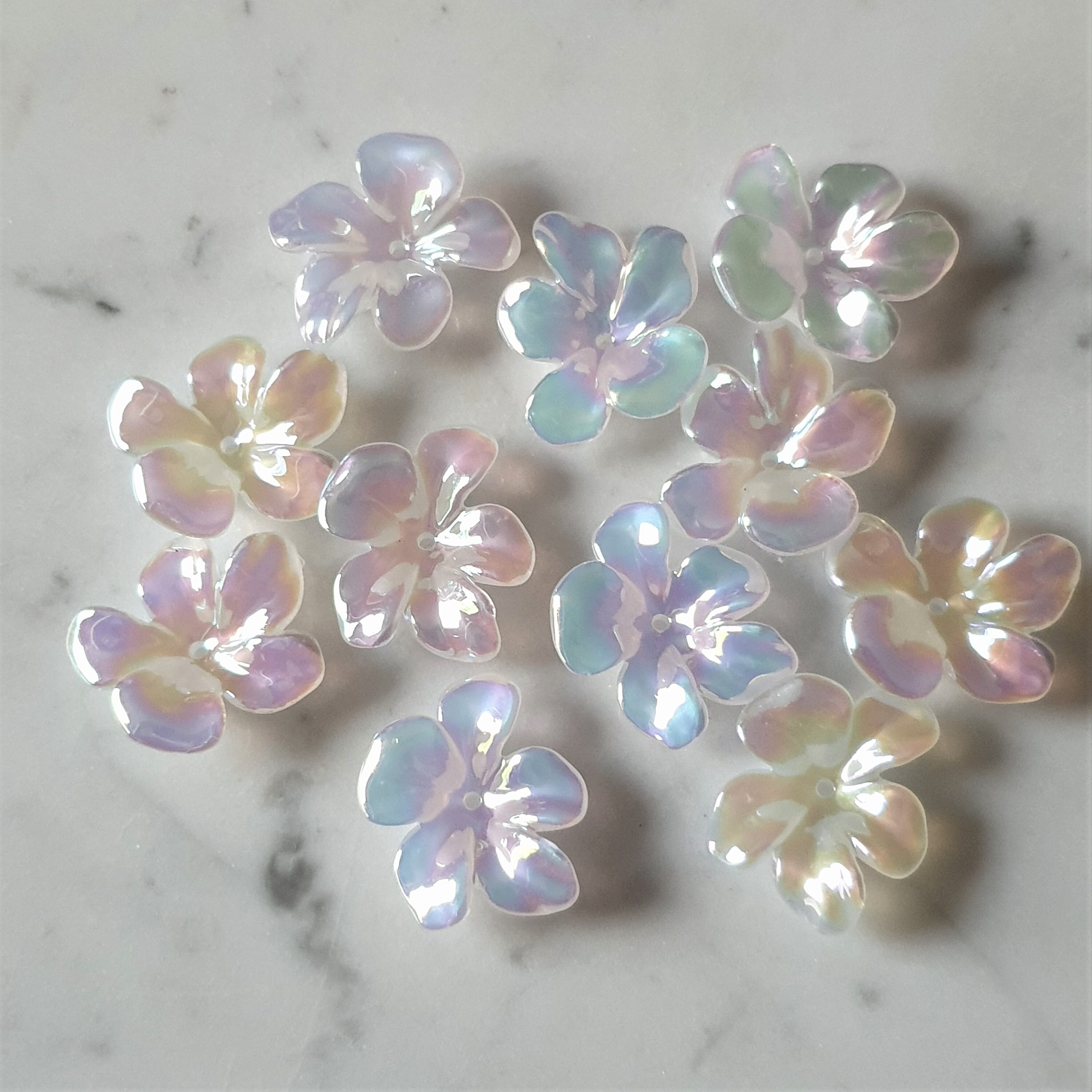 2 White Flower Charms with Rainbow Iridescence, Cellulose Acetate, 48