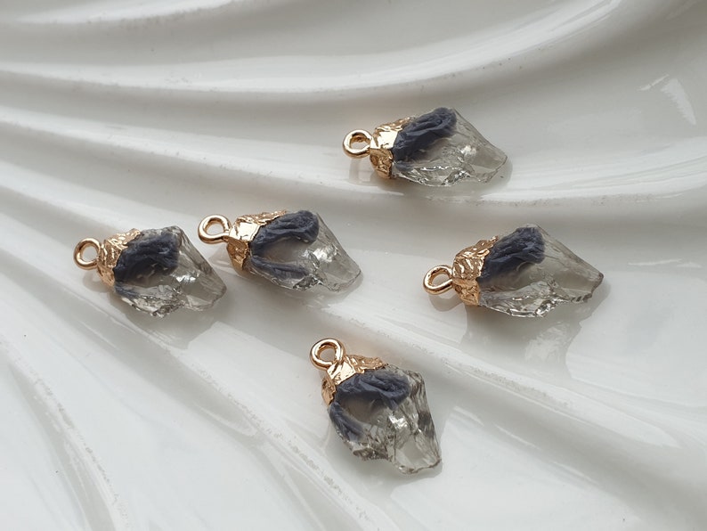 2 X Resin CharmsPendants Gold Plated Grey Clear Pendants Grey Quartz Resin Charms Imitation Grey Quartz Pendants