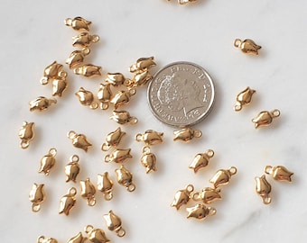 6x Tiny Tulip Pendants, Gold Flower Charms, 18K Gold Plated Brass Pendants, Jewellery Making Supplies