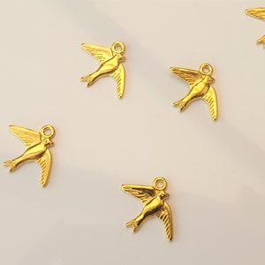 5x Gold Bird Charms, Jewellery Charms/ Pendants Gold Plated Bird Charms