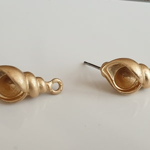 2 pairs x Mate Gold Stud Earring Findings Conch Studs with loop Gold Conch Studs