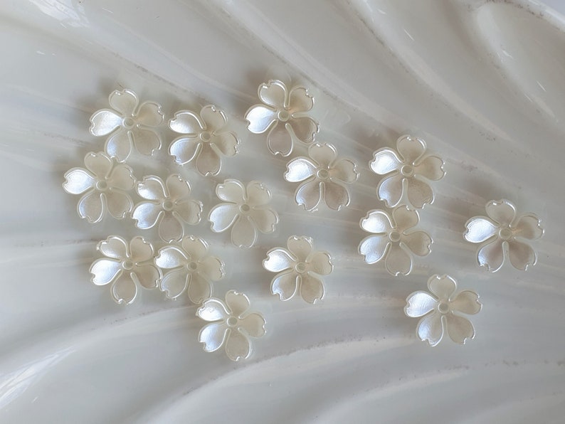 Ivory Flowers Faux Pearl Bead Caps, Pearlescent Ivory Flower Bea